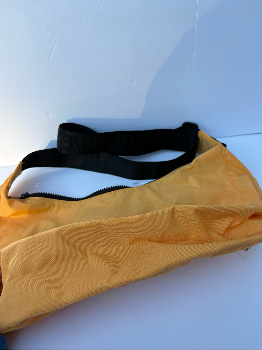 NWT BAGGU Medium Crescent Bag - Marigold - Picture 8 of 12